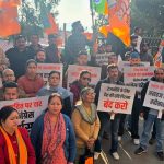 BJYM ने शिमला में किया प्रदर्शन,कांग्रेस पर लगाया भारत की वैश्विक छवि गिराने का आरोप।