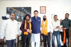 धर्मशाला में कांग्रेस को झटका,एक साथ 50 परिवार भाजपा में शामिल,सुधीर शर्मा ने किया स्वागत।