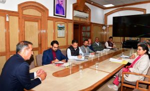 CM ने आईजीएमसी में एकीकृत मातृ एवं शिशु अस्पताल की संभावनाओं का पता लगाने के दिए निर्देश।