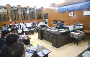स्कूलों के 100 गज के दायरे में दुकानों के लाइसेंस निरीक्षण रिपोर्ट के बाद ही होंगे जारी:उपायुक्त।