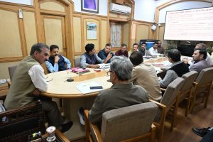 मुख्यमंत्री ने सुन्नी,लुहरी और धौलासिद्ध परियोजनाओं को वापस लेने की प्रक्रिया शुरू करने के दिए निर्देश।