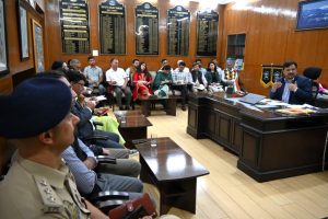 उपराष्ट्रपति के प्रस्तावित शिमला दौरे के दृष्टिगत जिला प्रशासन की तैयारियों को लेकर बैठक आयोजित।
